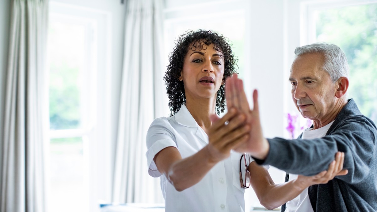 Helping Seniors Stay Active and Mobile With At-Home PT
