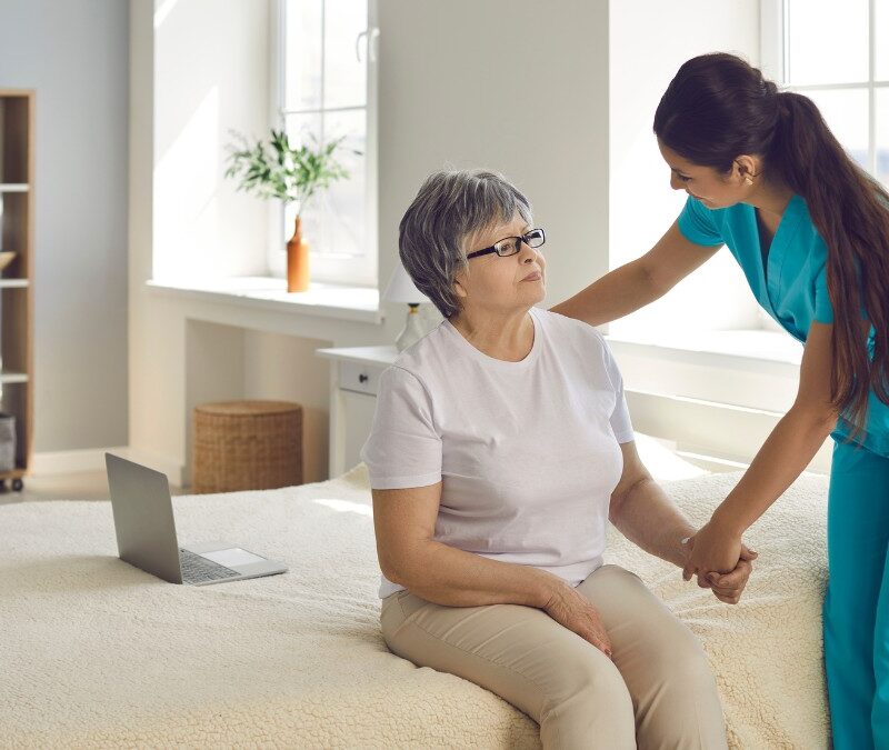 The Difference Between a Home Health Aide and a Nurse