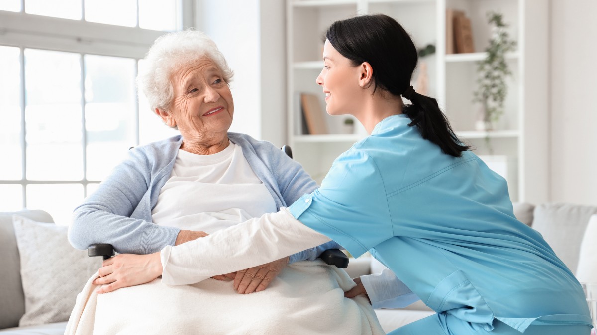 When Is It Time to Hire a Home Health Aide